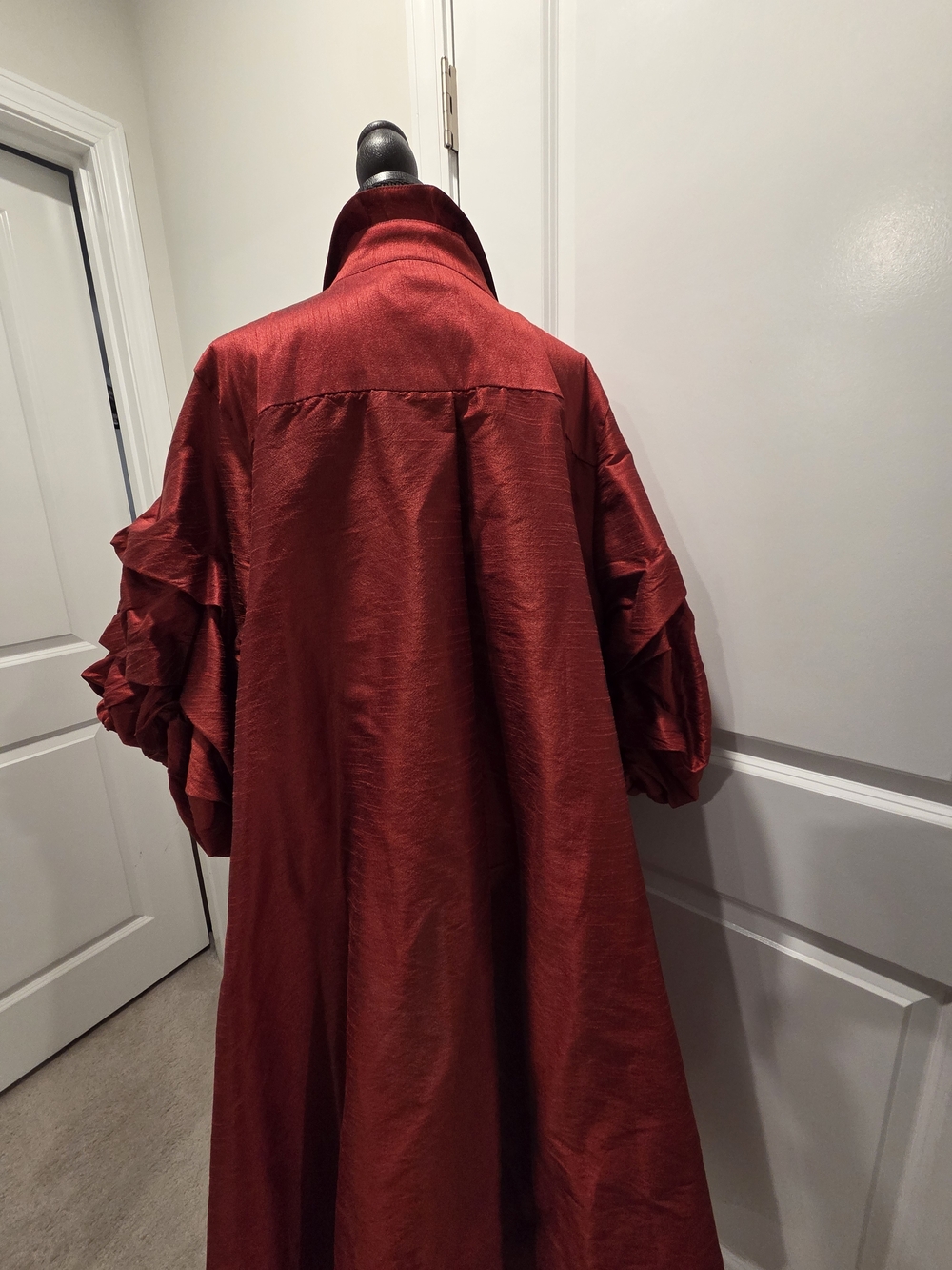 Women’s High-Low Button-Front Swing Dress in Deep Red - Picture 5 of 8